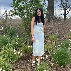 Blue floral midi dress #floraldress #mididress #vintage